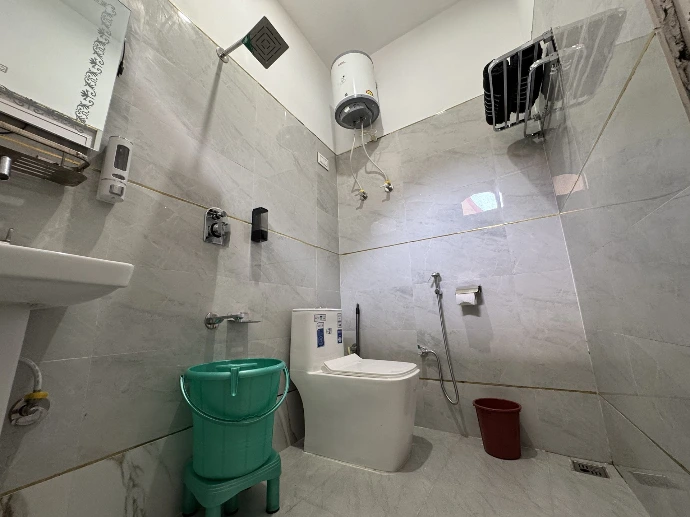 hygienic, NeatAnd Clean Washrooms